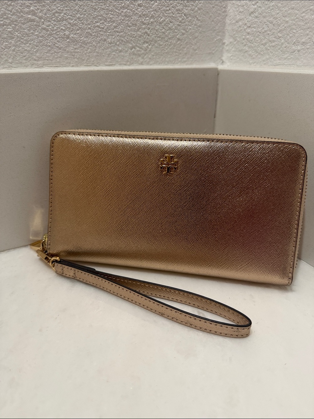 Tory Burch Metallic Rose Gold Zip Wristlet Wallet